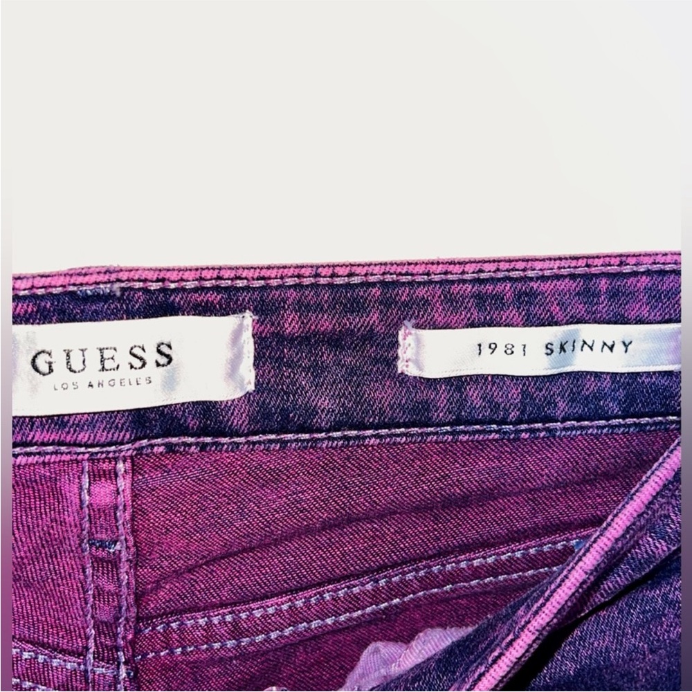 Guess 1981 Skinny High Rise Jeans - Size 26 US
- Purple Wash - Perfect Condition - Picture 10 of 10